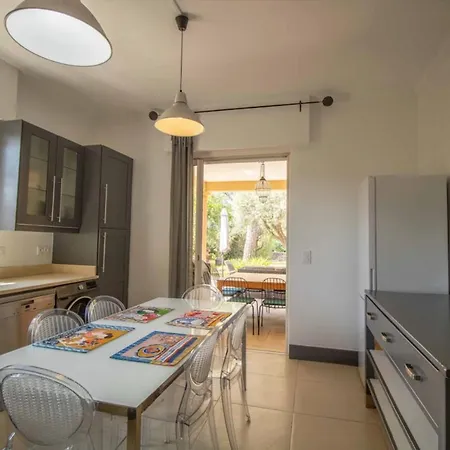Spacious House With Pool In Saint-raphael * Saint-Raphaël